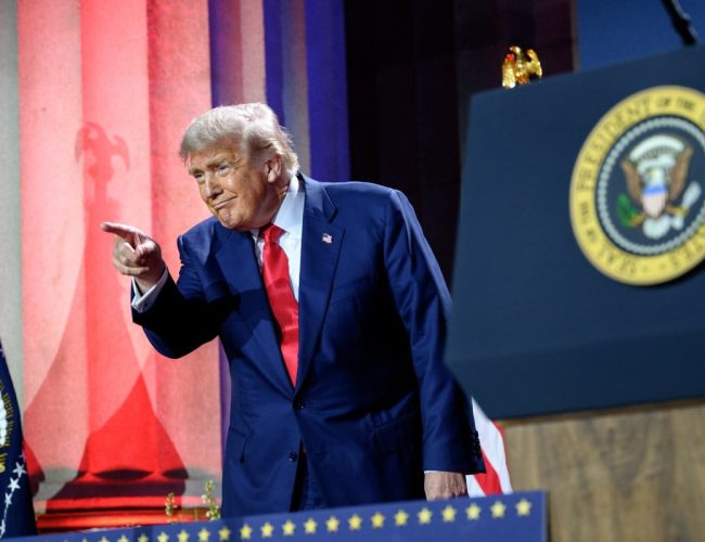 Trump parte para o ataque visando expandir a venda de soja à China, principal comprador brasileiro